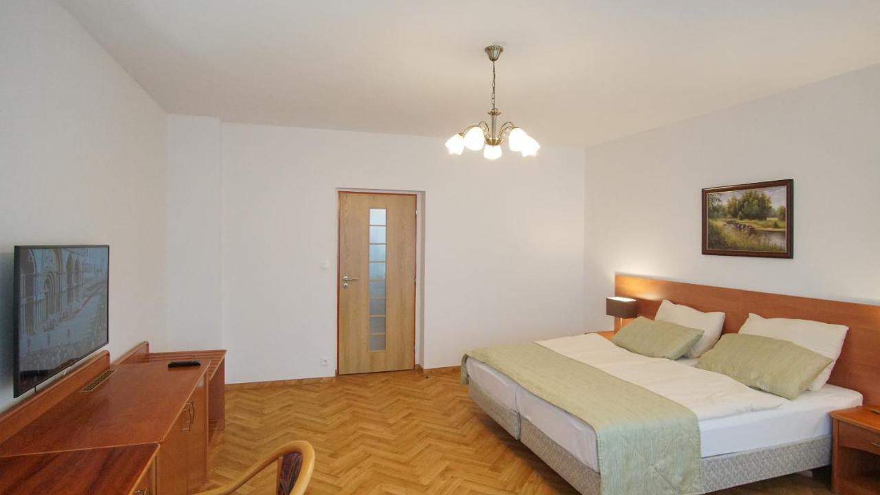 Vila Nejdek - Erzgebirge Aparthotel Екстериор снимка