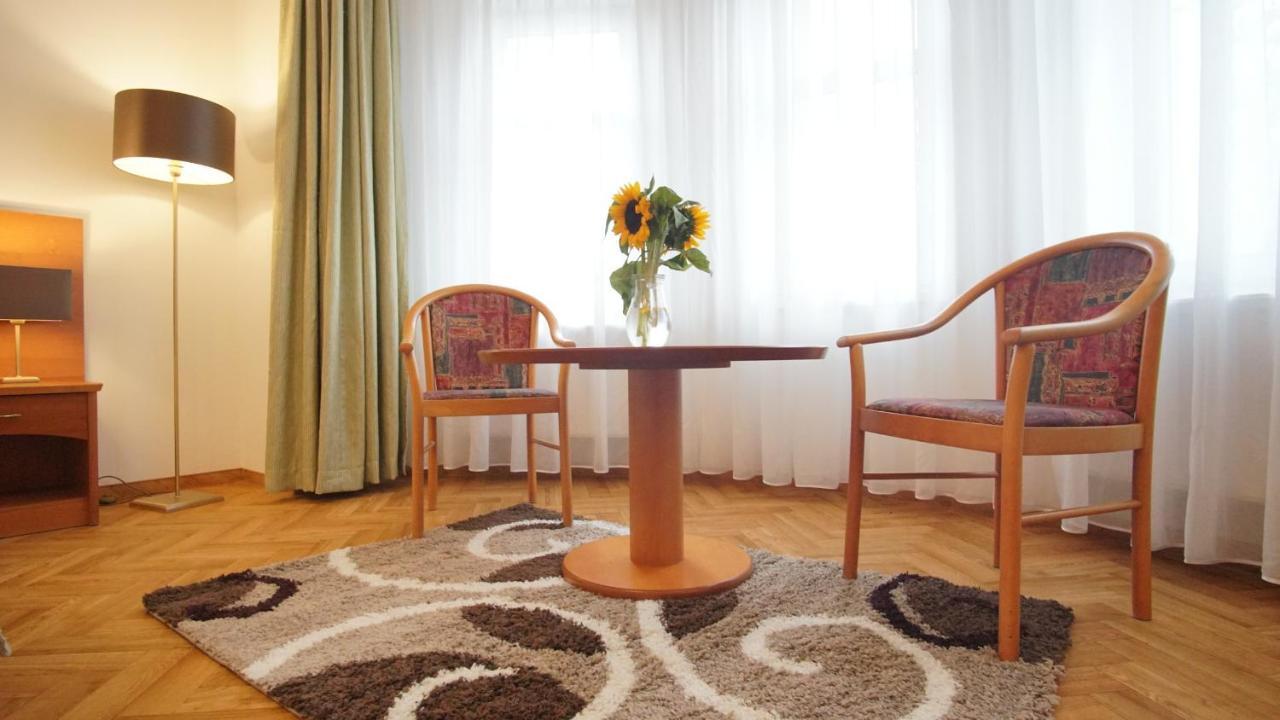 Vila Nejdek - Erzgebirge Aparthotel Екстериор снимка